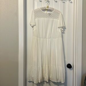 Beautiful white torrid dress